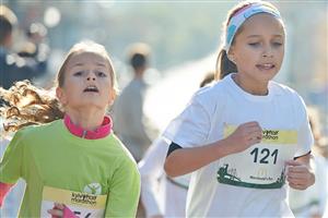 Girls running track race/marathon